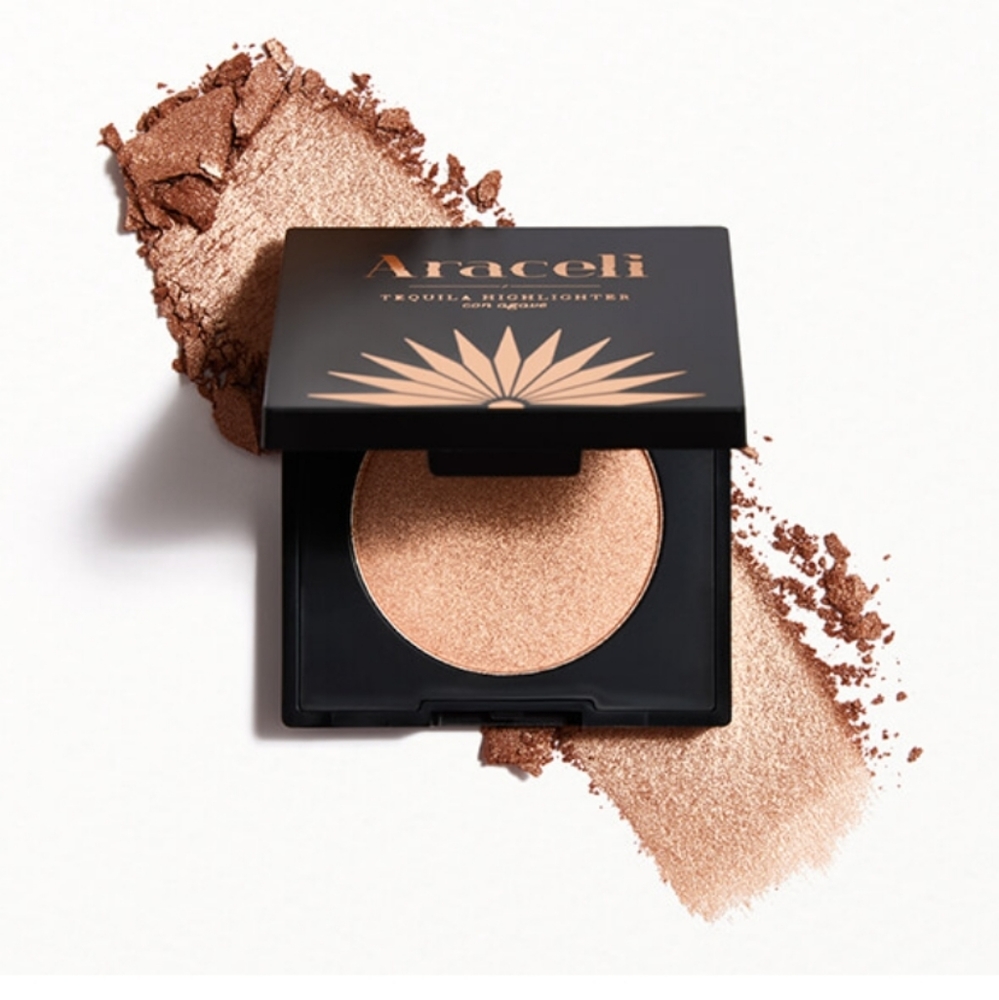 Araceli Beauty Tequila Highlighter in Blanco